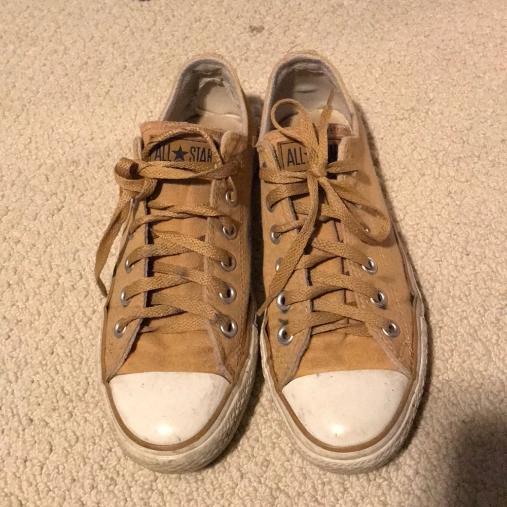 Cute yellow-ish converse